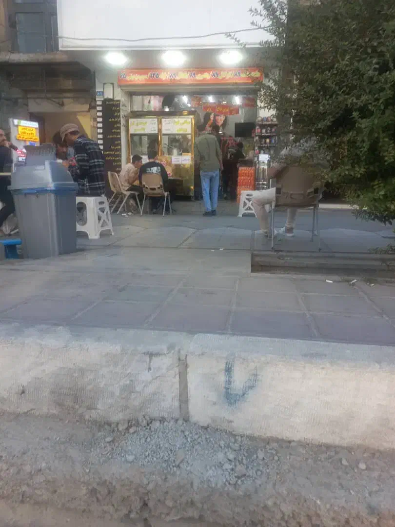 اجاره مغازه  بر ولیعصر روبرو دانشگاه|اجارهٔ مغازه و غرفه|تهران, جمال‌زاده|دیوار