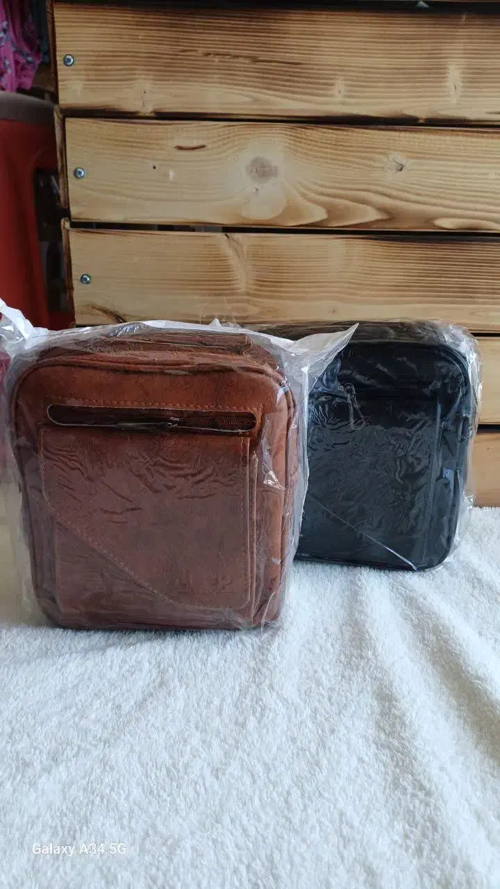 کیف|کیف، کفش، کمربند|اشتهارد, |دیوار