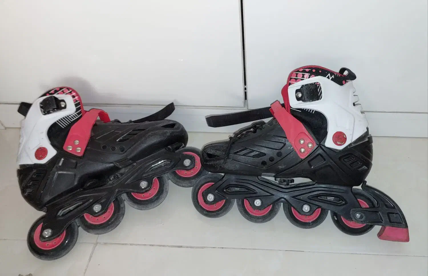 اسکیت|دوچرخه، اسکیت، اسکوتر|ری, علایین|دیوار