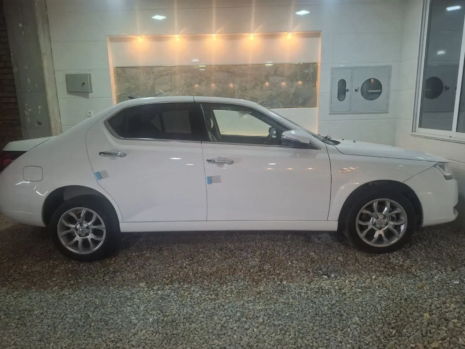 دنا پلاس آپشنال|خودرو سواری و وانت|شهرکرد, |دیوار