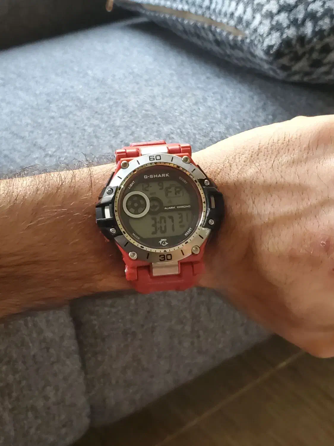 ساعت جی شاک ضد اب|ساعت|رشت, معلم|دیوار