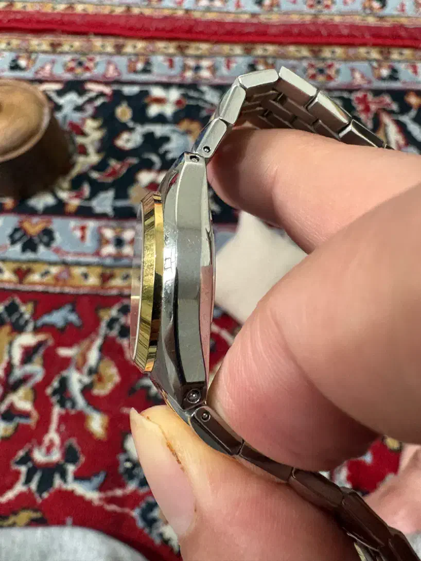 ساعت سیتیزن|ساعت|تهران, درب دوم|دیوار