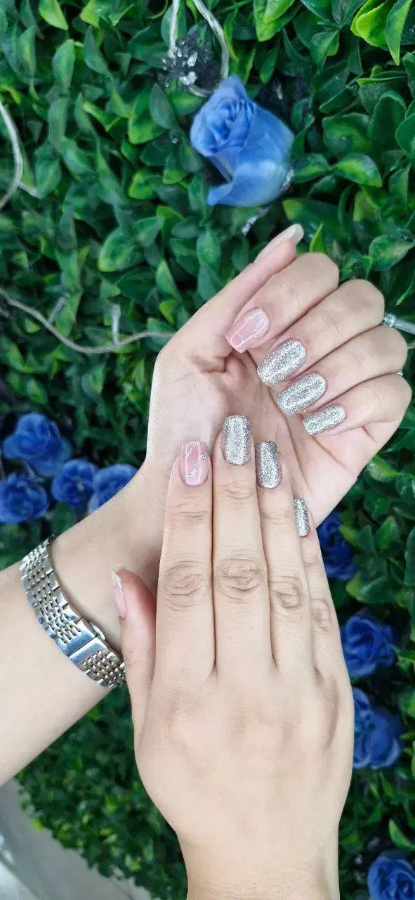 کاشت ناخن با تخفیف یلدایی|خدمات آرایشگری و زیبایی|قروه, |دیوار