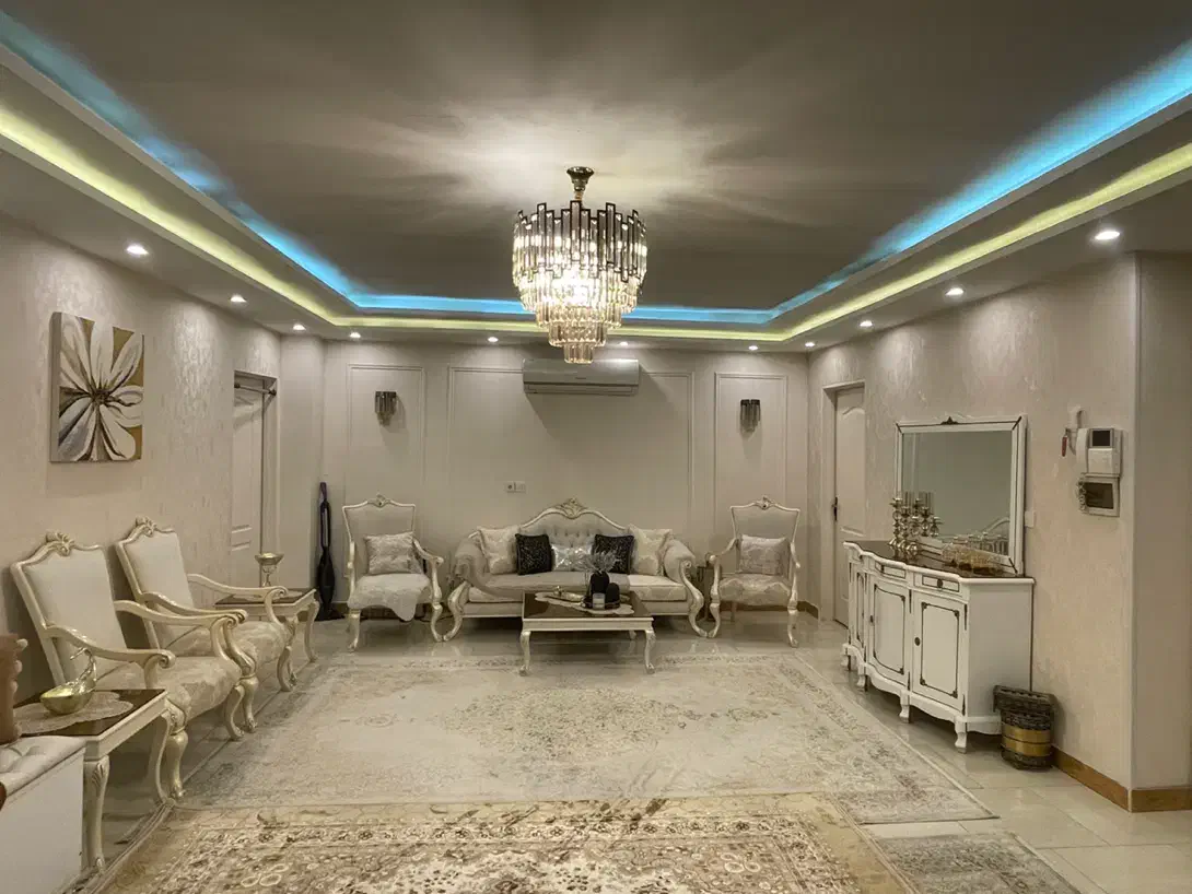 مبل کلاسیک ۷نفره|مبلمان خانگی و میز عسلی|کرج, کمال‌شهر|دیوار