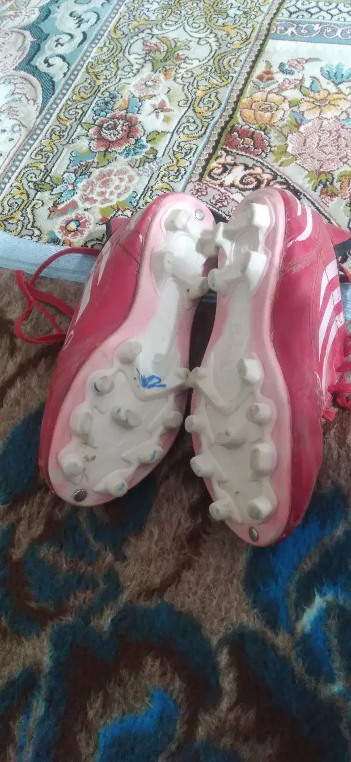 کفش فوتبال روی چمن|کفش و لباس بچه|نورآباد, |دیوار