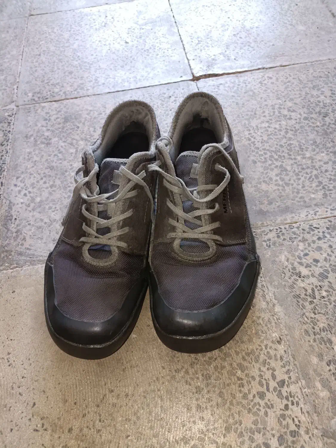 کفش مرل|کیف، کفش، کمربند|دورود, |دیوار