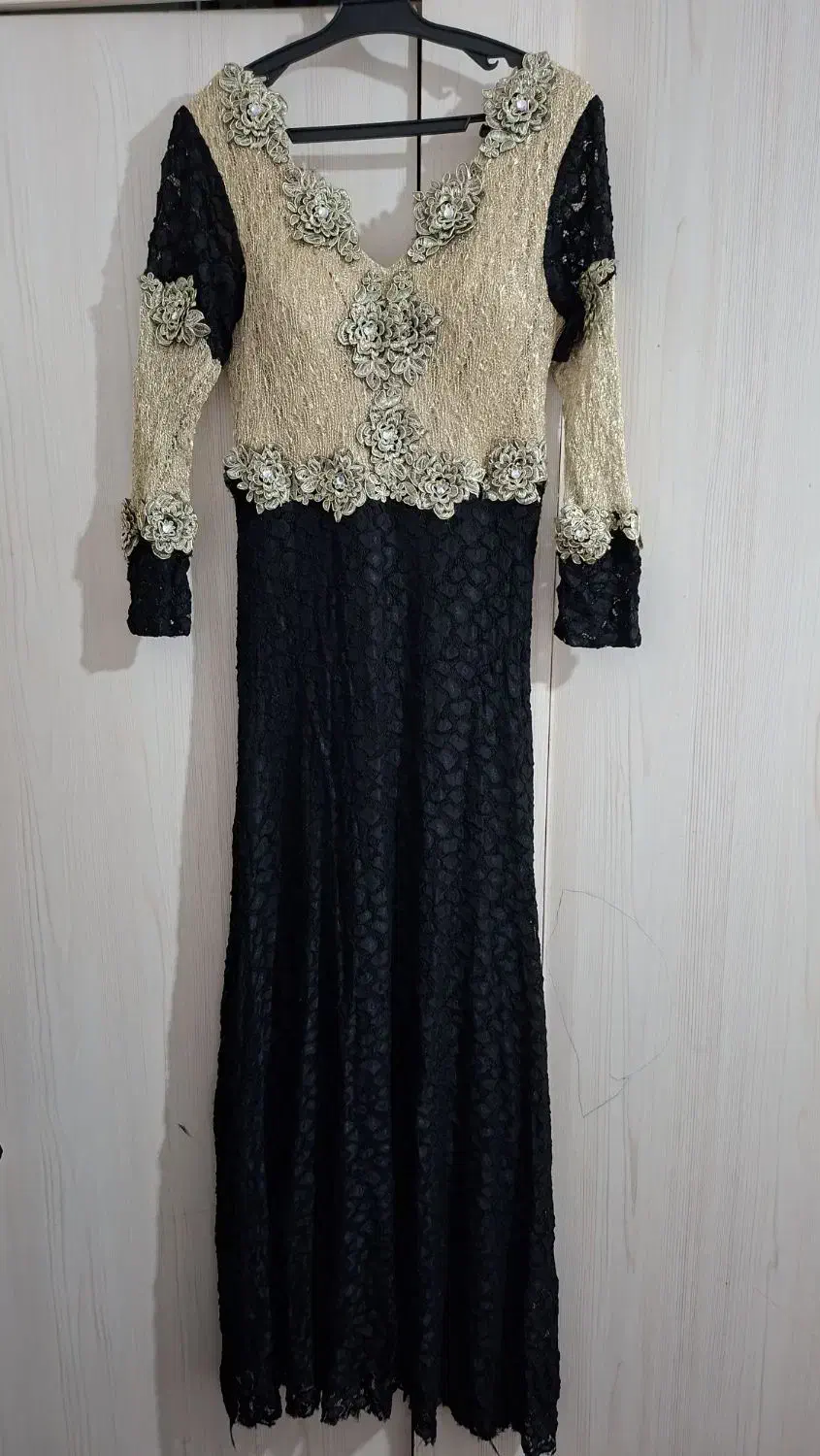 مجلسی نو|لباس|مشهد, بلال|دیوار