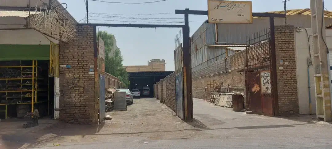 اجاره گاراژ ۲۵۰ متری در منازل کارون|اجارهٔ مغازه و غرفه|اهواز, منازل کارون|دیوار