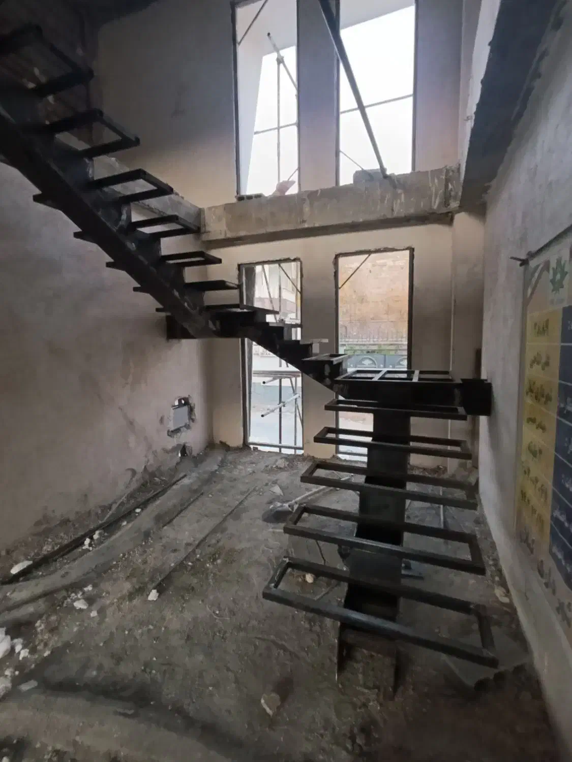 پله وسط باکس اصفهان|مصالح و تجهیزات ساختمان|لواسان, |دیوار