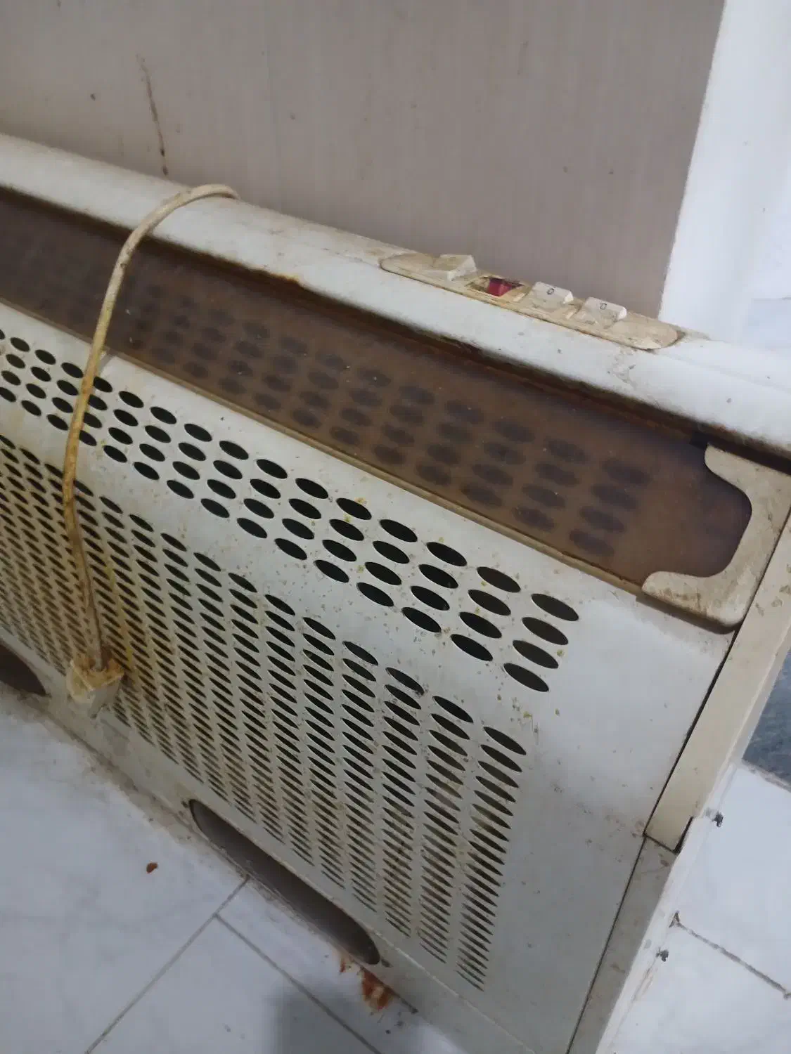 هود|هود|گنبد کاووس, |دیوار