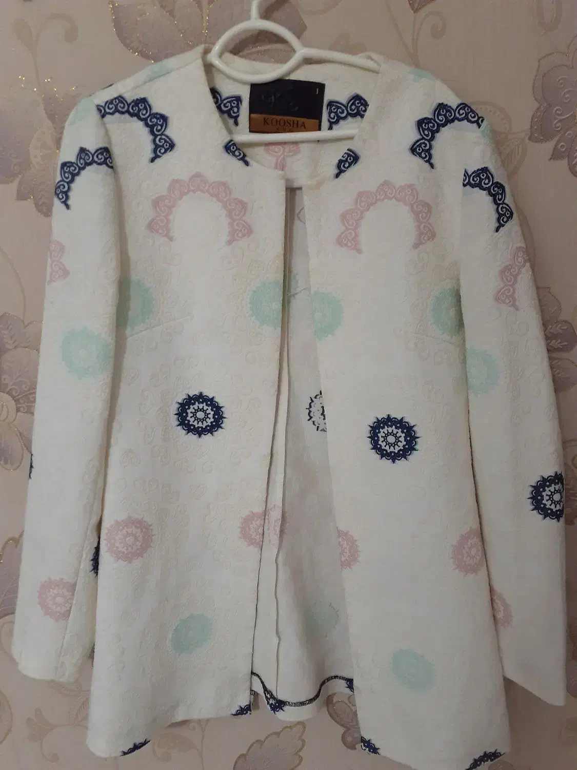 لباس ها ی نو|لباس|اندیشه, شهرک مریم|دیوار