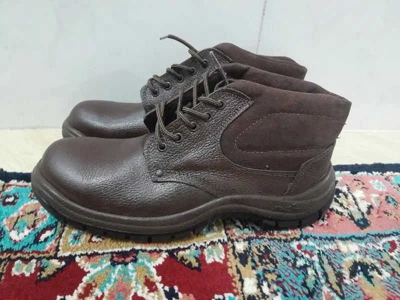 کفش ایمنی|کیف، کفش، کمربند|اراک, |دیوار