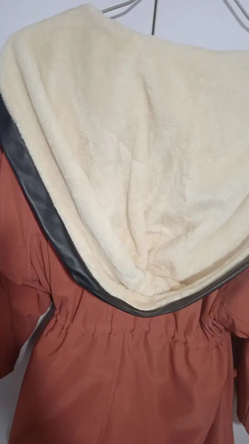 کاپشن|لباس|قم, پردیسان|دیوار