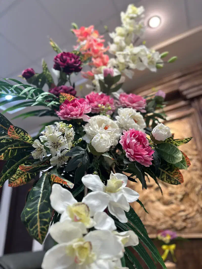 گل مصنوعی در حد نو مناسب دفاتر کاری|گل مصنوعی|ارومیه, |دیوار