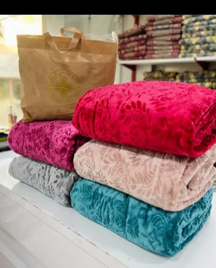 پتوی مسافرتی سمیرغ گلبافت ۵۵۰۰۰۰|رختخواب، بالش، پتو|گرگان, |دیوار