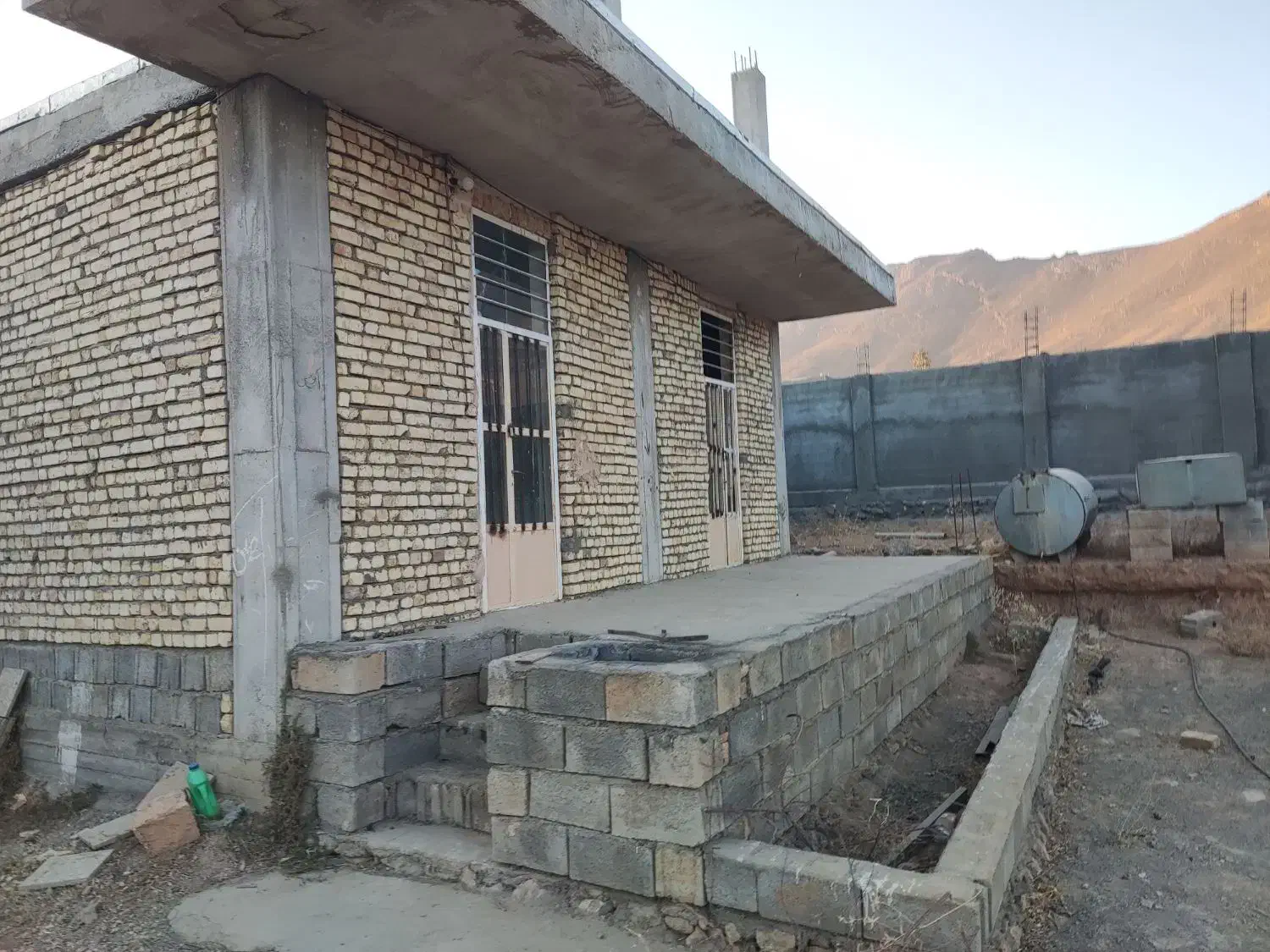 گاوداری ۲۰راس دوشا|فروش دفتر صنعتی، کشاورزی، تجاری|بن, |دیوار