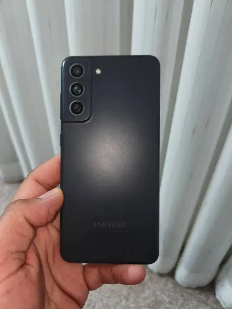 s21 fe خیلی سالم و تمیز|موبایل|یزد, |دیوار