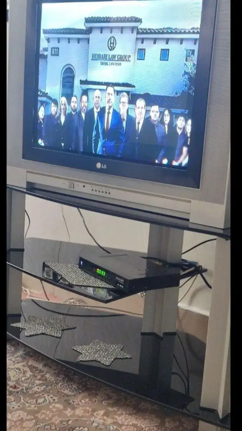 تلوزیون 29اینچ اصل کره ال جی همراه با میز|تلویزیون و پروژکتور|زنجان, |دیوار