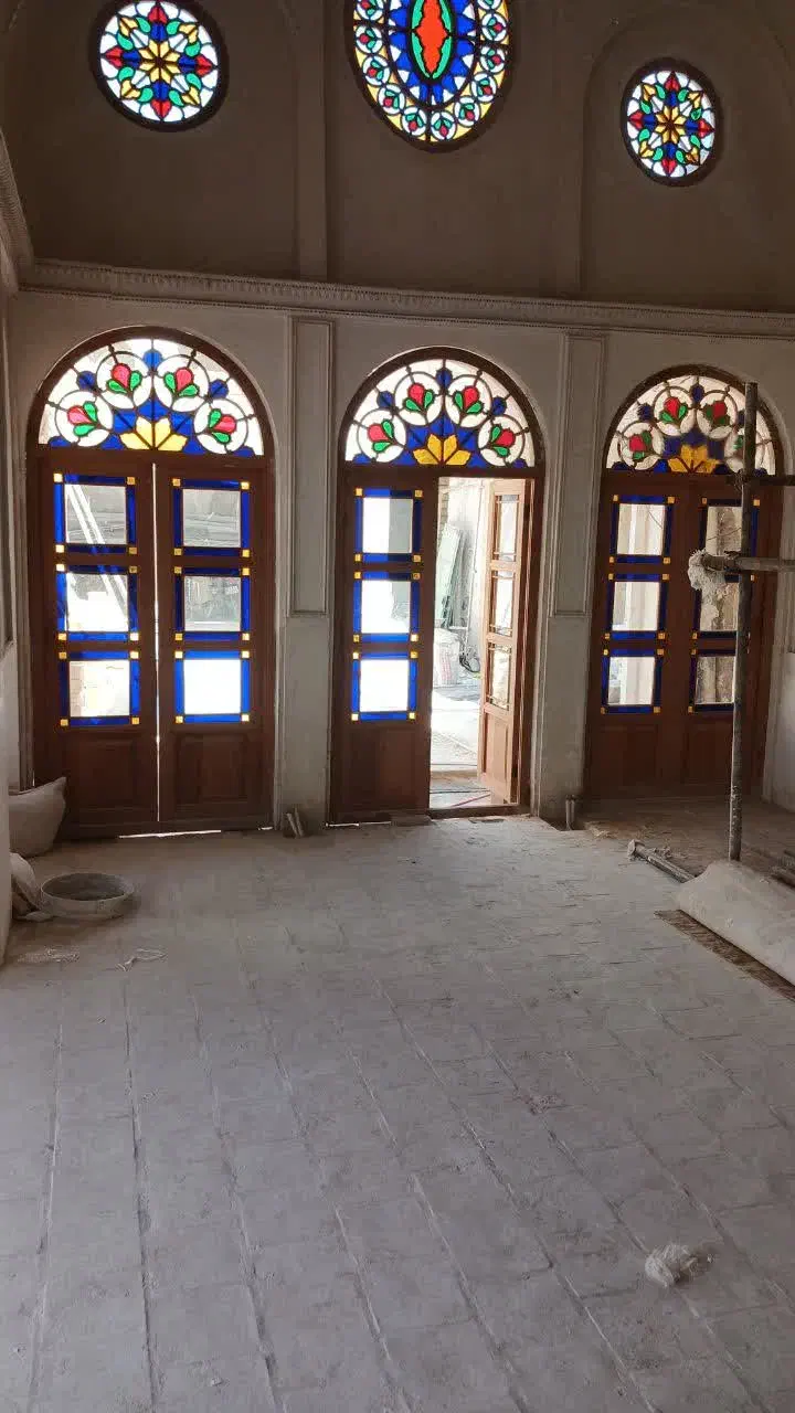 نصاب درب چوب و ام دی اف|خدمات پیشه و مهارت|کاشان, ولیعصر|دیوار