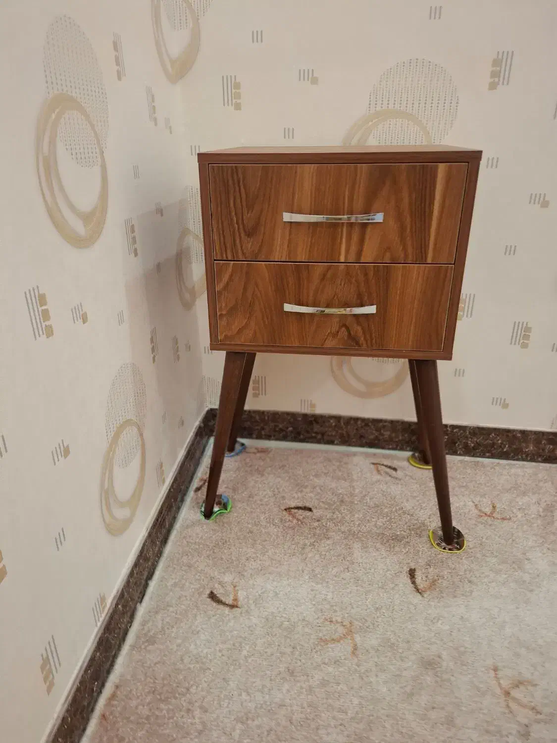 میز تلفن|میز تلفن|رباط‌کریم, رباط‌کریم|دیوار