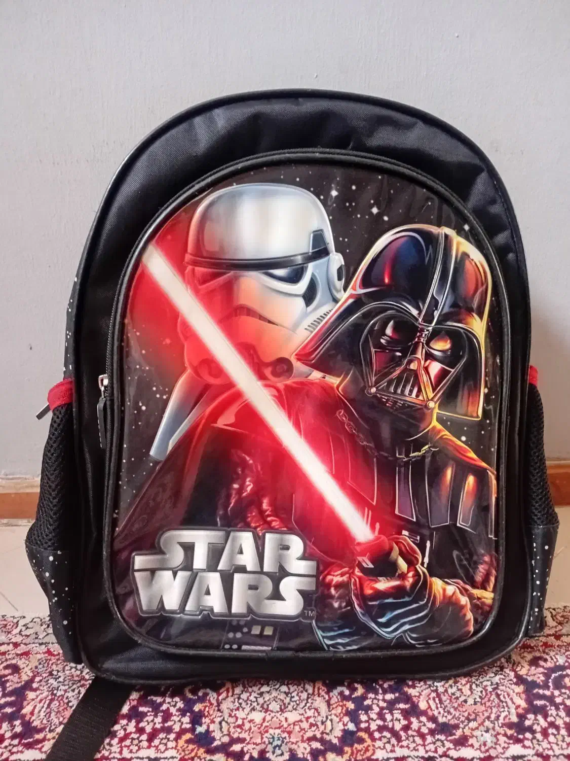 کیف مدرسه نو|کیف، کفش، کمربند|کیش, |دیوار