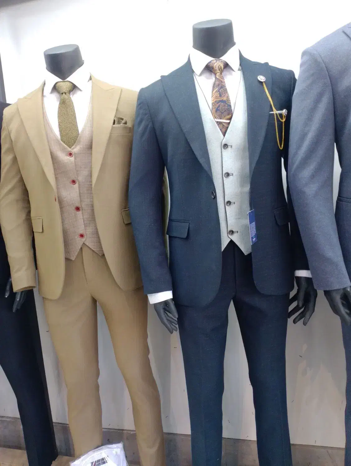 فروشنده کت وشلوار|استخدام بازاریابی و فروش|مشهد, چهنو|دیوار