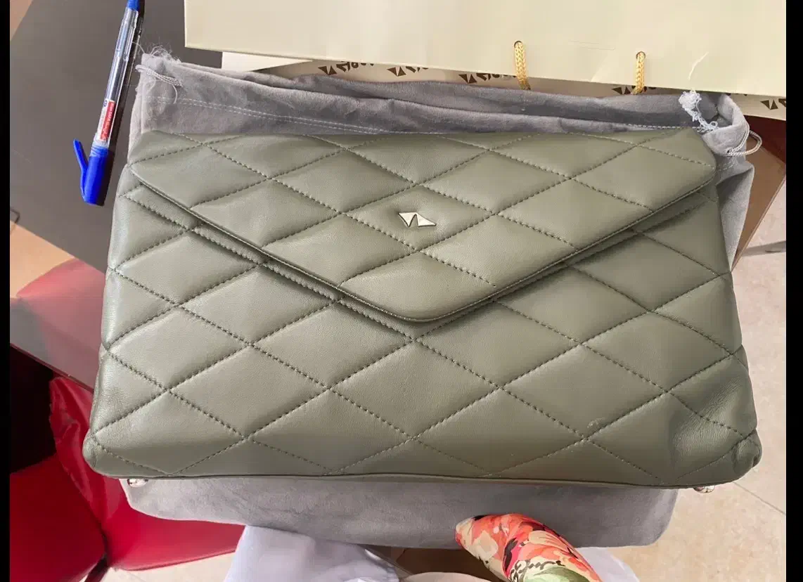 چرم مشهد|کیف، کفش، کمربند|مشهد, سرافرازان|دیوار