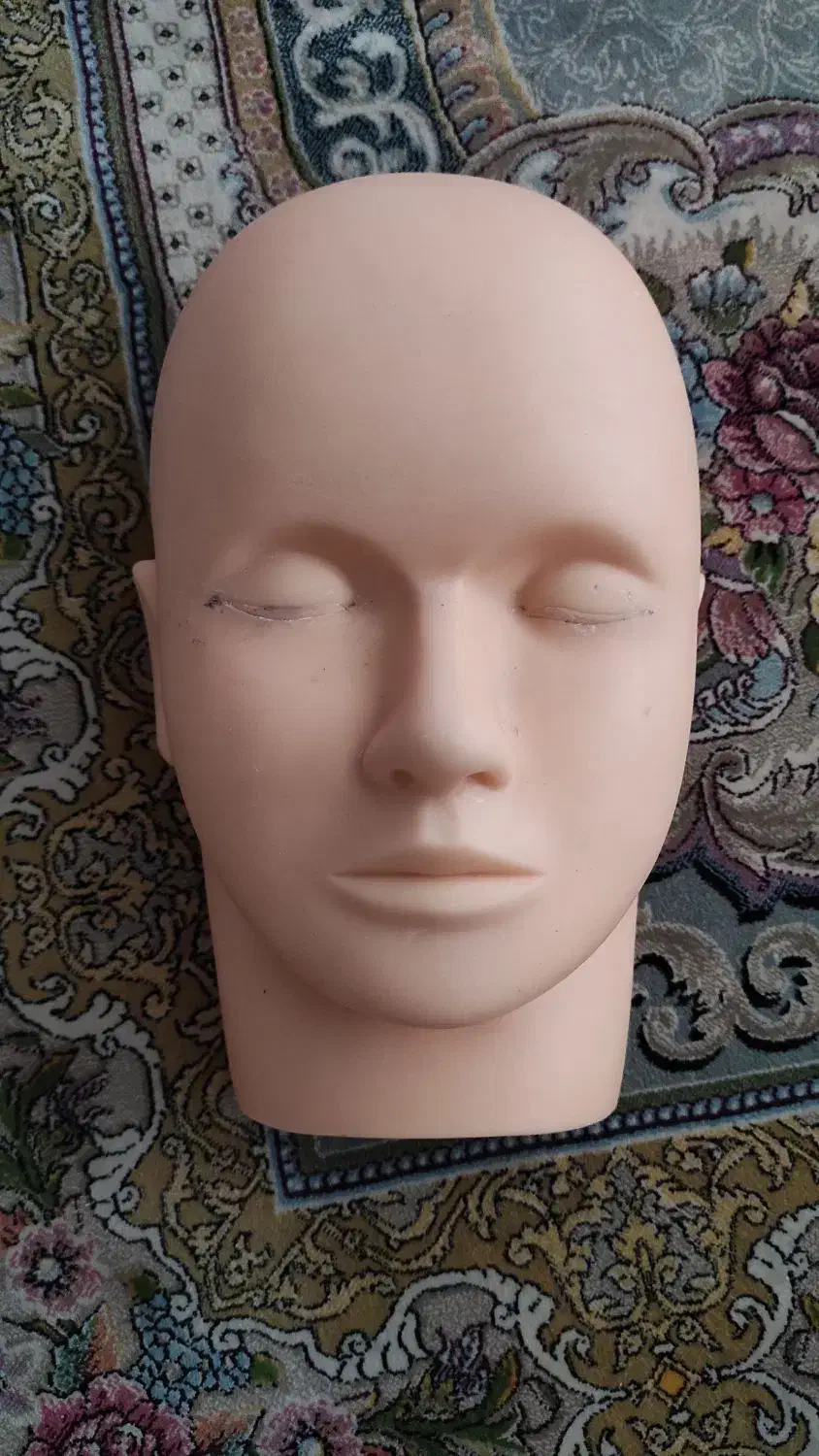 سر مانکن|آرایشگاه و سالنهای زیبایی|اندیشه, اندیشه فاز ۱|دیوار