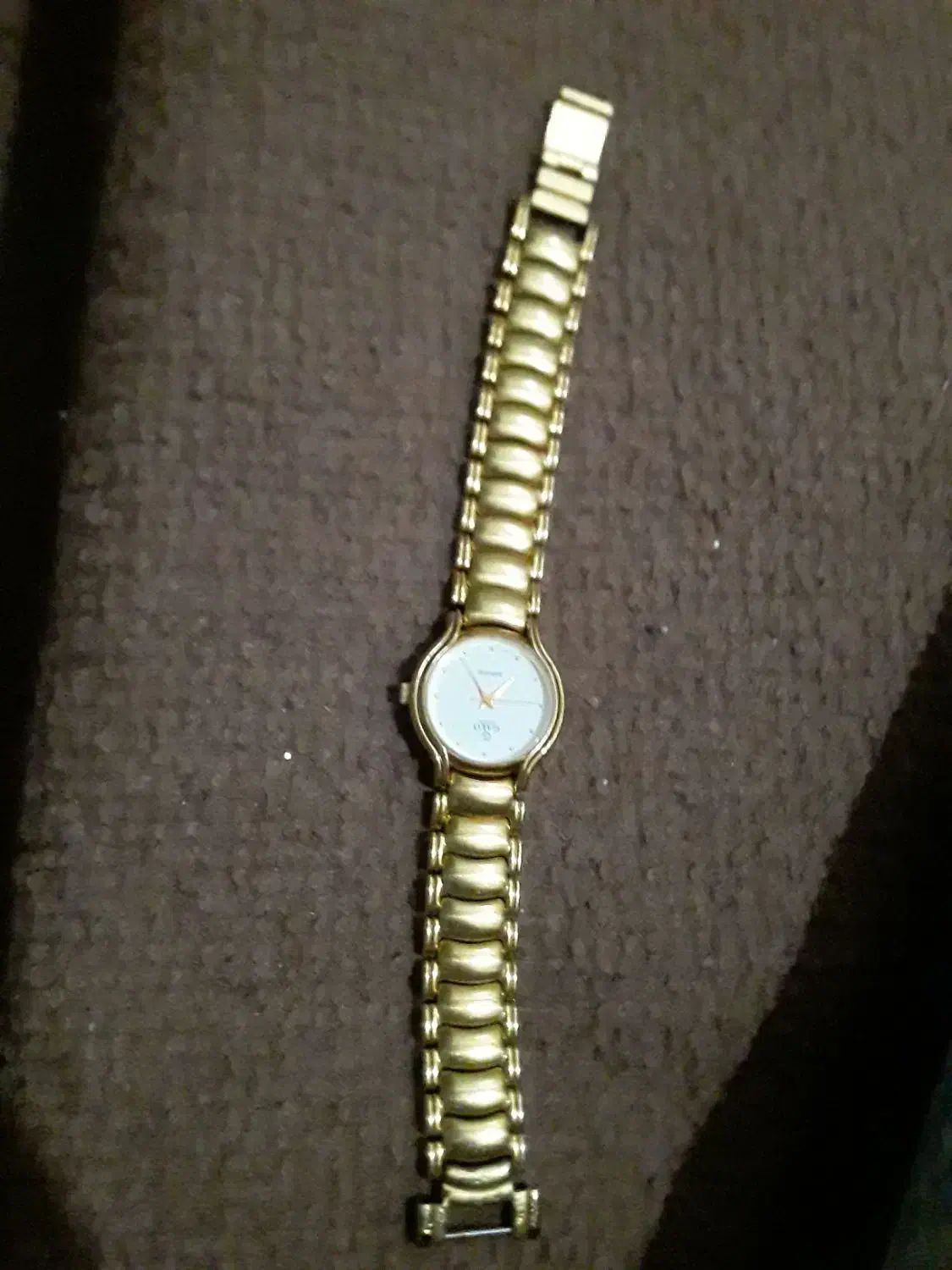 ساعت گالو|ساعت|رباطکریم, شترخوار|دیوار