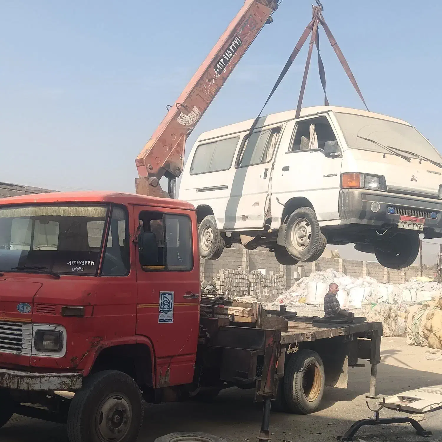 خدمات جرثقیل به صورت شبانه روزی|خدمات حمل و نقل|نجفآباد, حومه نجف آباد|دیوار