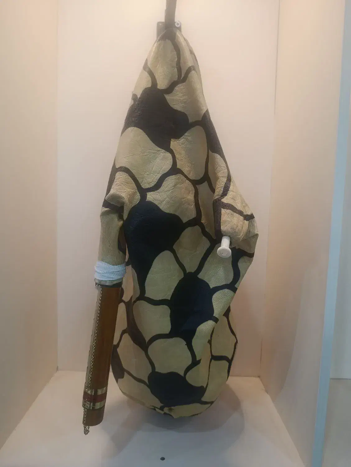 نی همبون|سازهای بادی|دوگنبدان, |دیوار