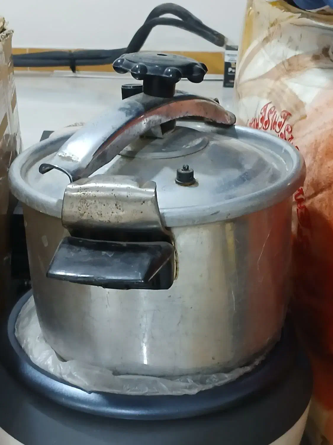 زودپز|ظروف پخت‌وپز|اسلام‌شهر, شهرک واوان|دیوار