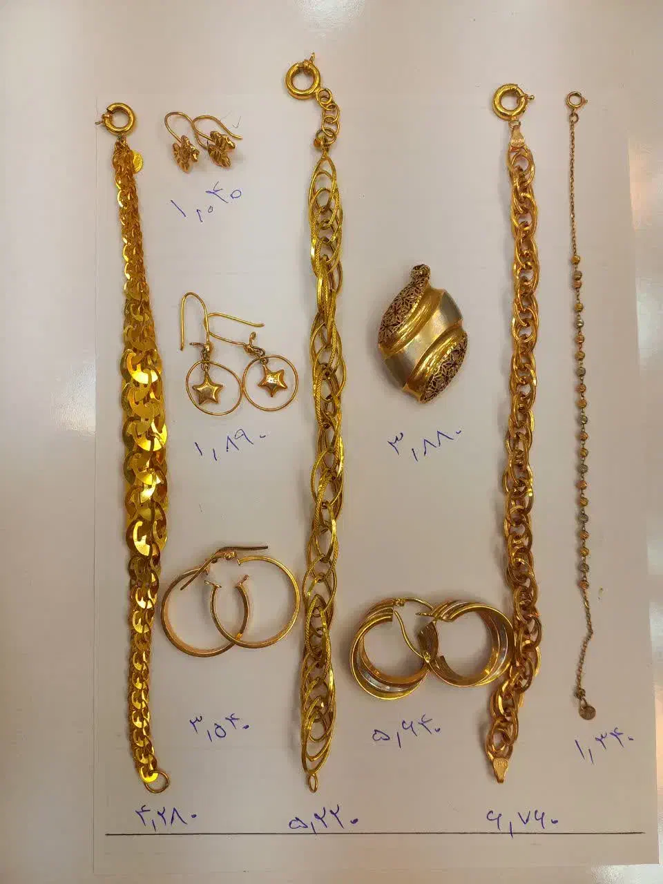 دستبندوگوشواره ۱۵۰تا۲۰۰بالای تابلو|جواهرات|قم, ارم|دیوار