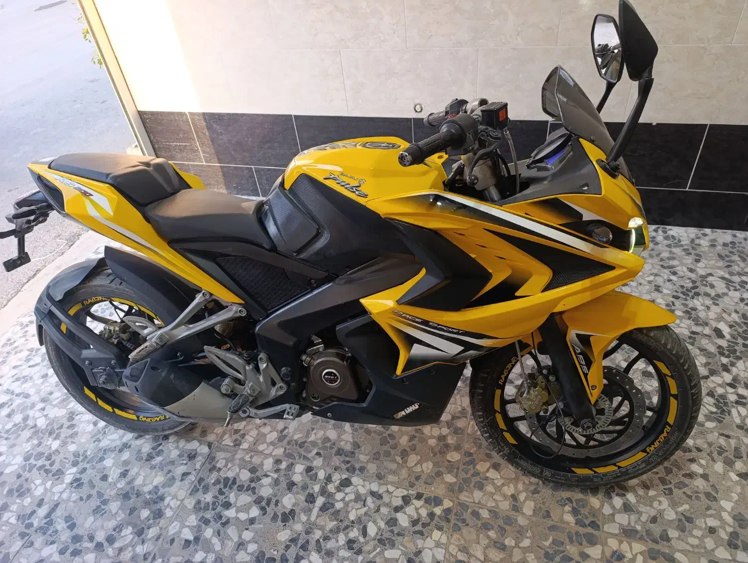 RS200|موتورسیکلت|اصفهان, شفق|دیوار