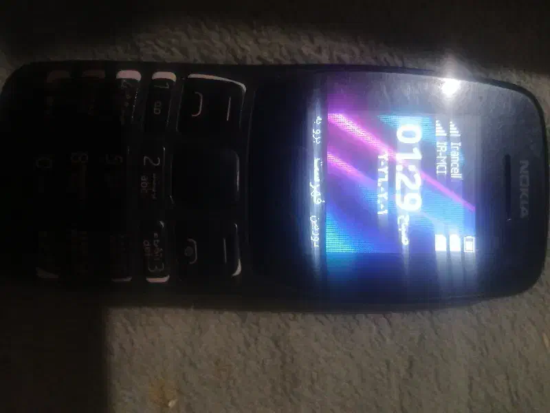 نوکیا۱۱۰|موبایل|بروجن, |دیوار