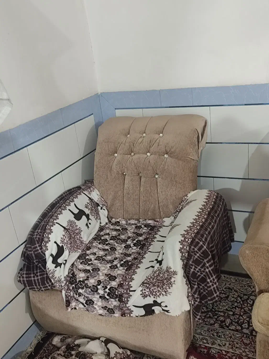 مبل|مبلمان خانگی و میز عسلی|زرند, |دیوار