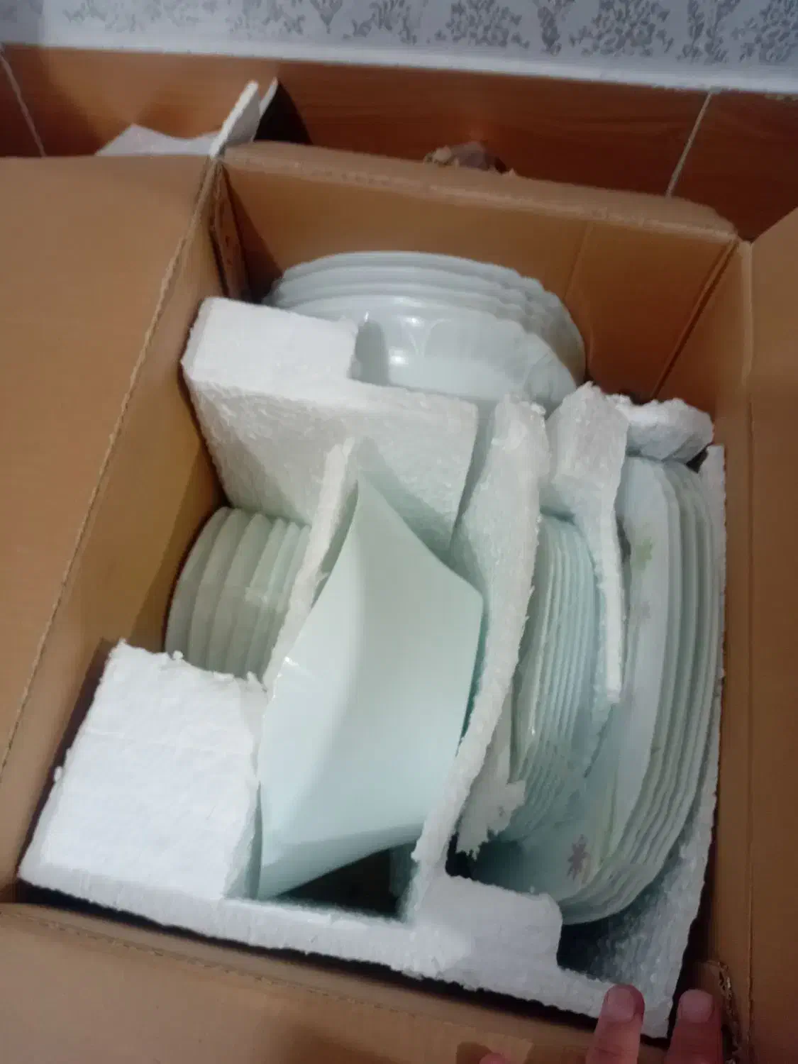 ظرف اکروپال|ظروف سرو و پذیرایی|بروجرد, |دیوار