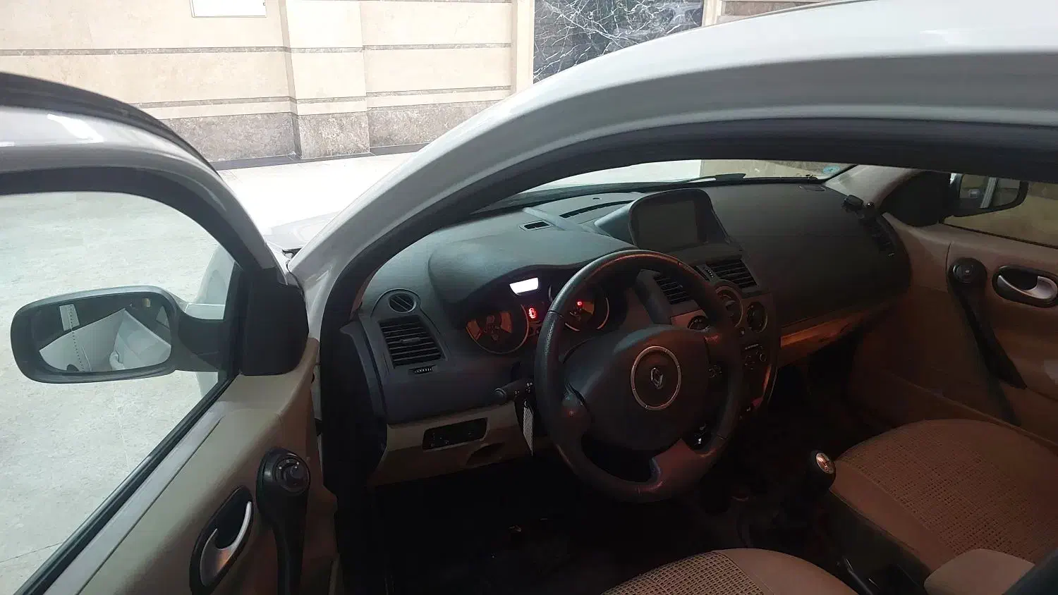 رنو مگان ۱۶۰۰ دنده ای مدل ۹۱|خودرو سواری و وانت|تهران, سردارجنگل|دیوار