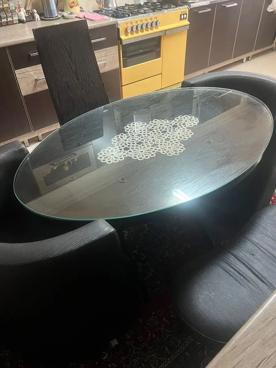 میزو صندلی ۴نفره|میز و صندلی غذاخوری|شاهینشهر, فردوسی|دیوار