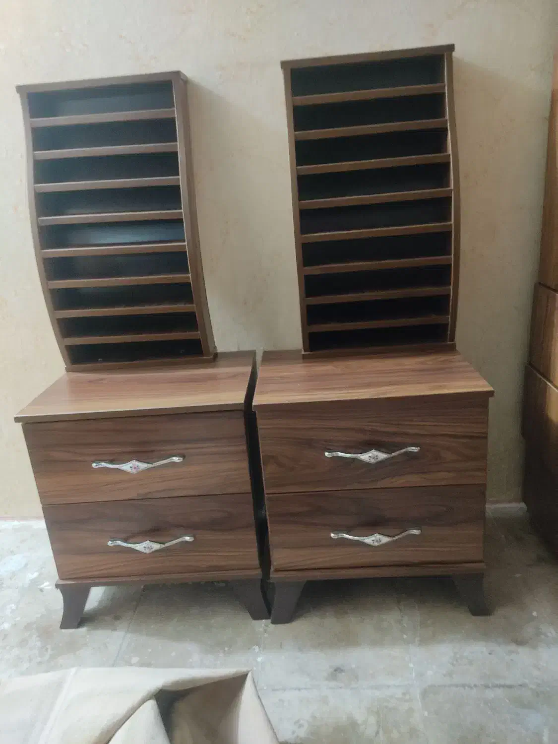 پاتختی|تخت و سرویس خواب|شیراز, امام حسین|دیوار