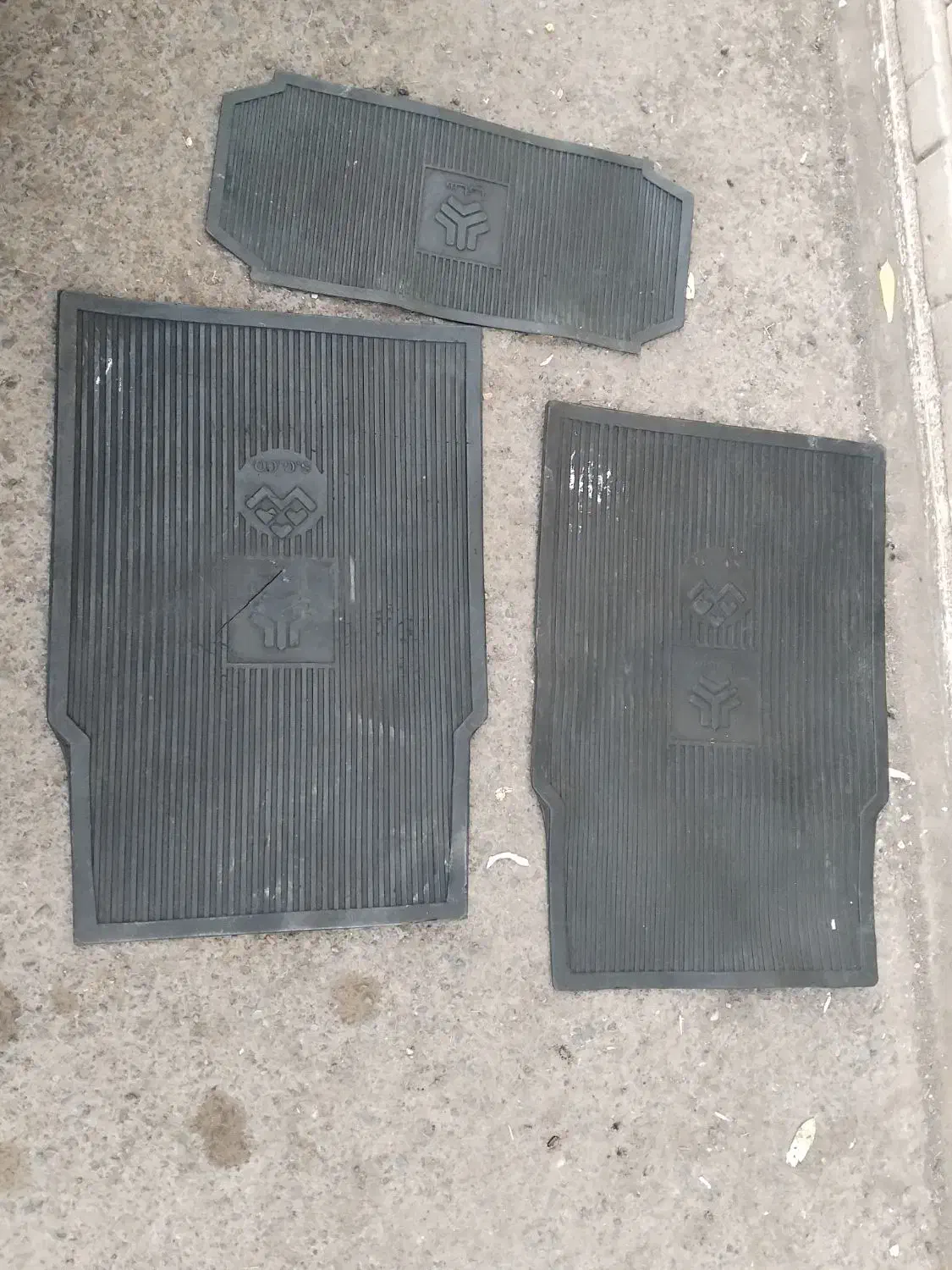 کفی ماشین|قطعات یدکی و لوازم جانبی|قم, دروازه چوبی|دیوار