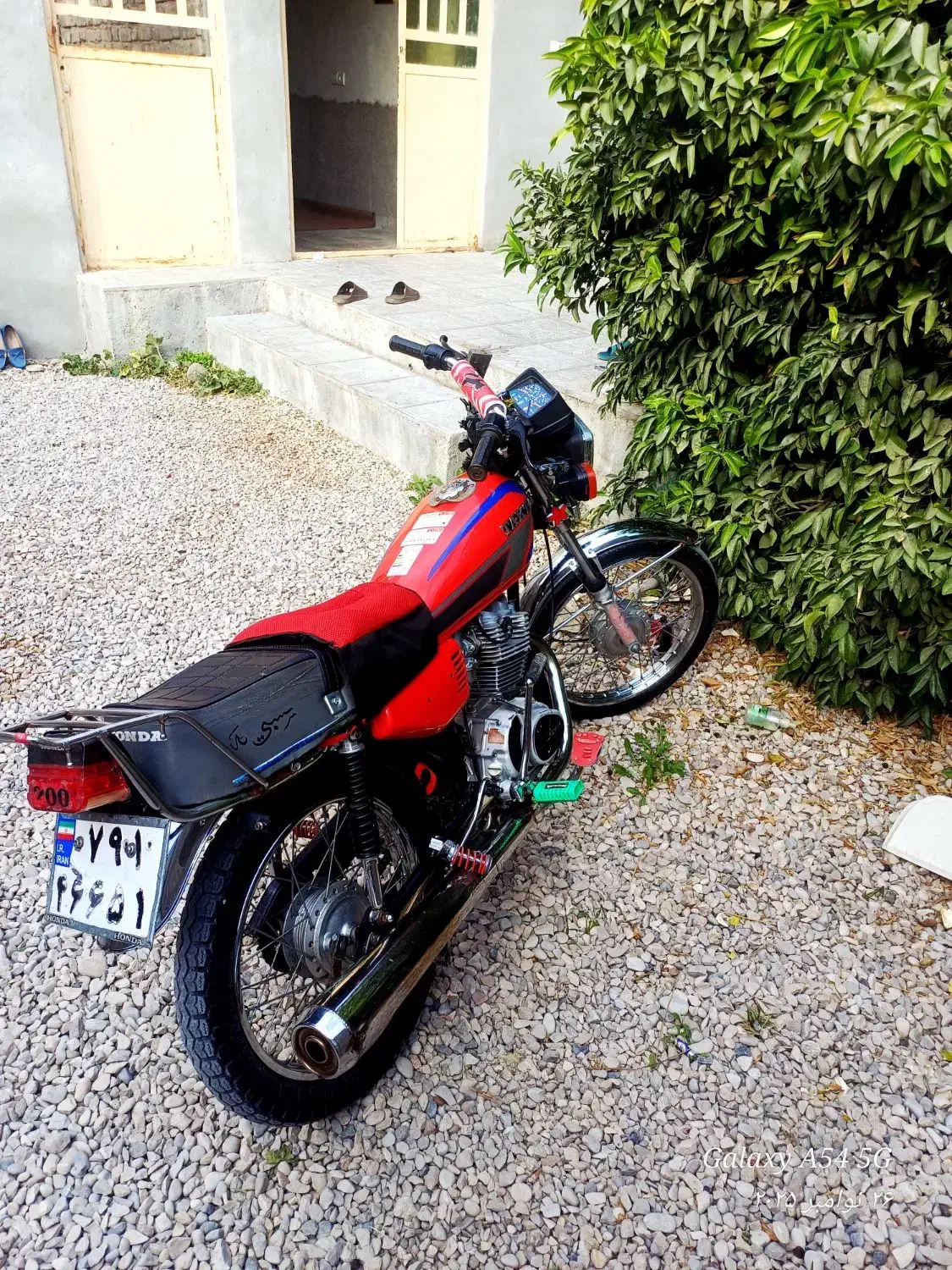 متور ۱۲۵ ۸۶ عروسک|موتورسیکلت|جره و بالاده, |دیوار