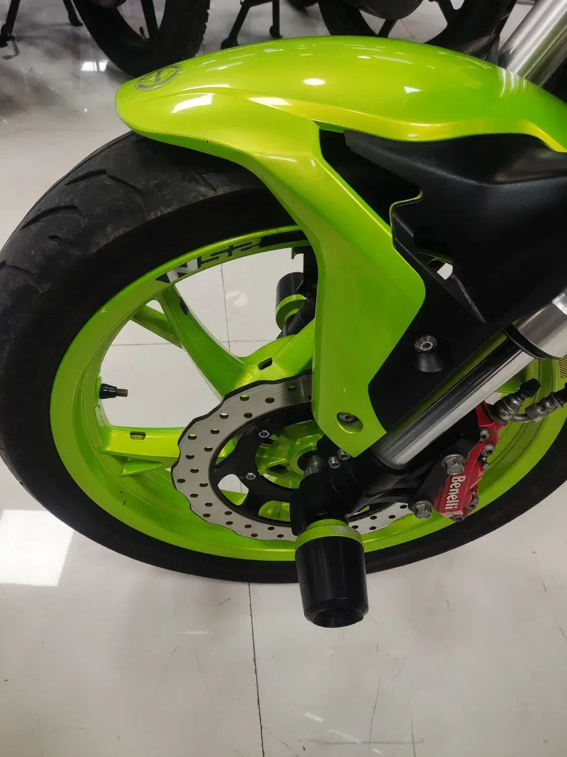 250فسفری1400رنگ جذاب|موتورسیکلت|رشت, پاستوریزه|دیوار