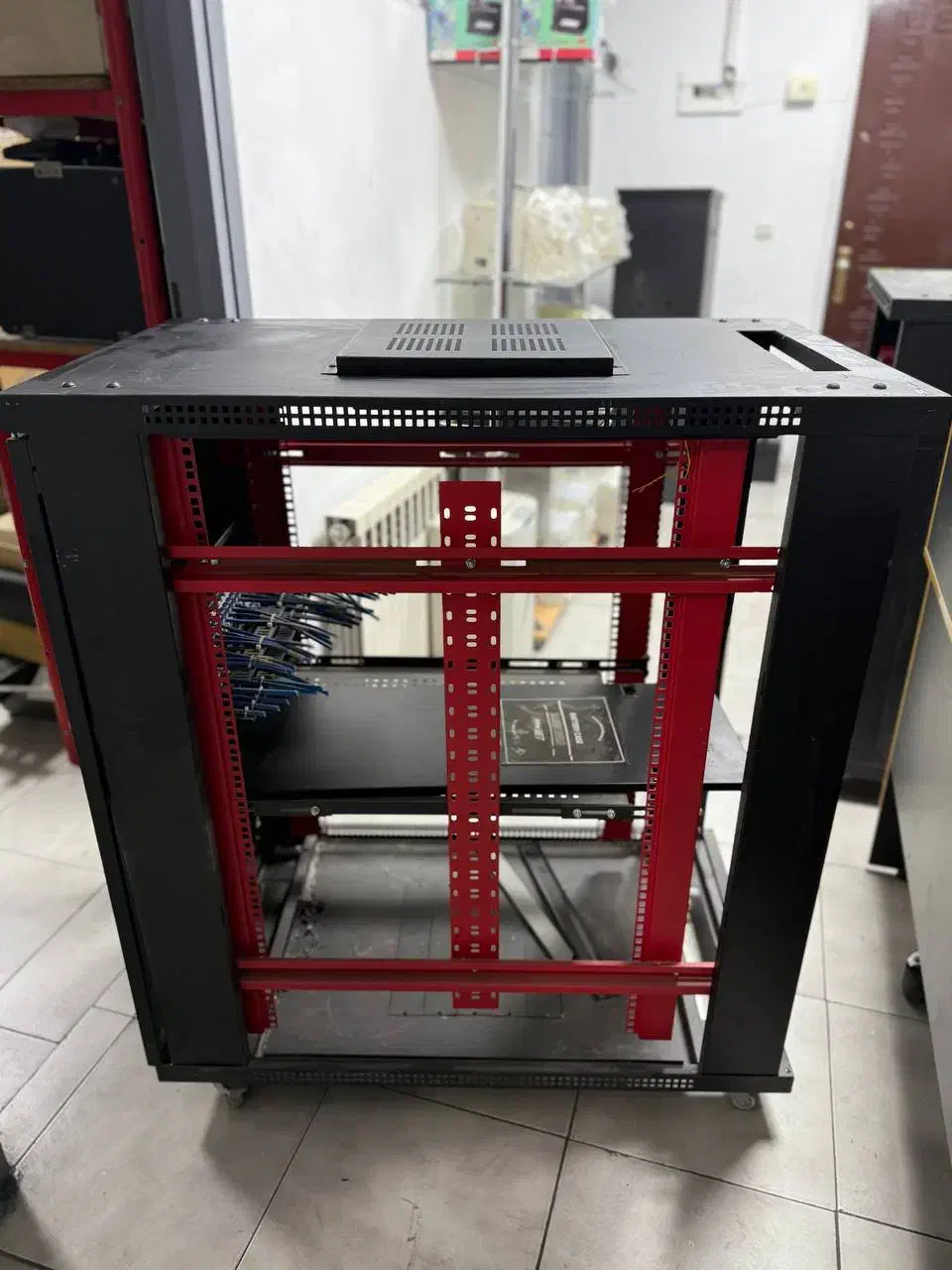 2 عدد رک بزرگ  2 عدد رک باتری|مودم و تجهیزات شبکه|تهران, ایرانشهر|دیوار