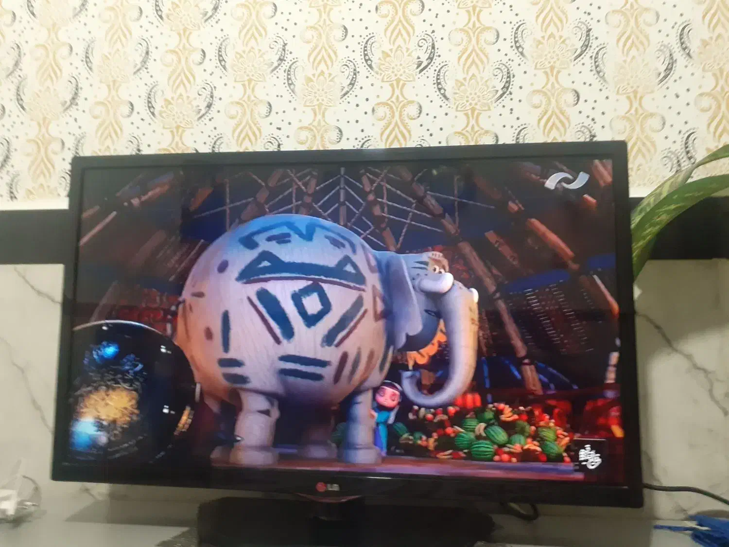 تلوزیون ال جی ۳۲ اینج بدونه هیچ مشکلی به شرط کار|تلویزیون و پروژکتور|سنندج, |دیوار