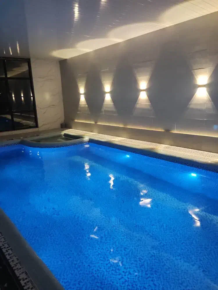 اجاره باغ ویلا استخر ابگرم و جکوزی|اجارهٔ کوتاه‌مدت ویلا و باغ|مشهد, توس فردوسی|دیوار