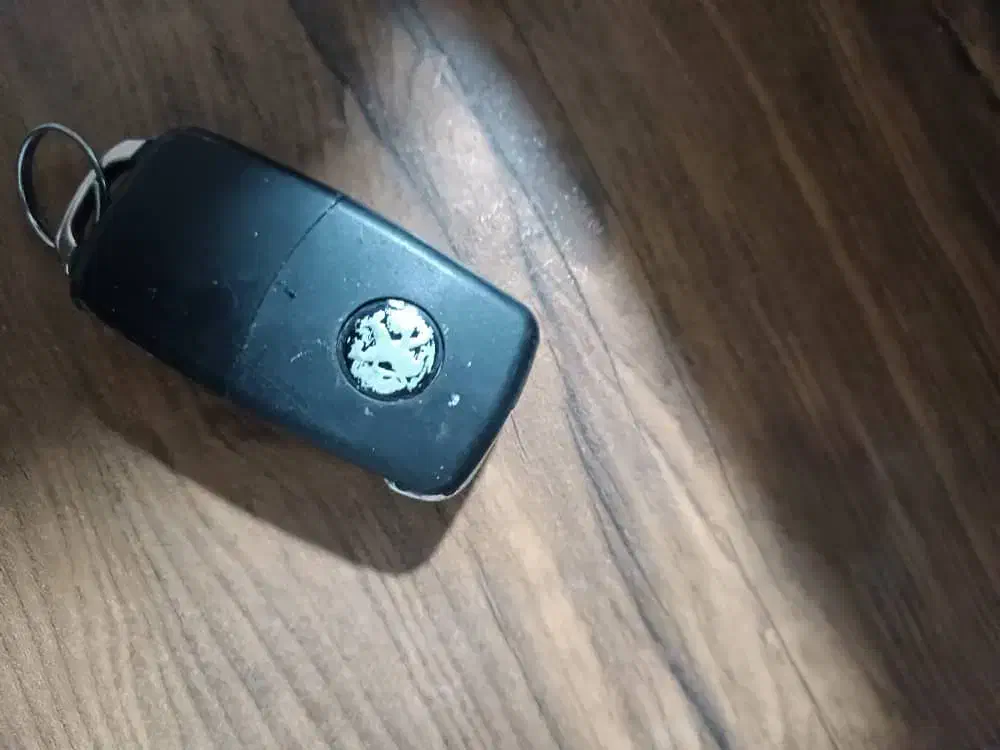 سوئیچ پیدا شده|اشیا|هندیجان, |دیوار