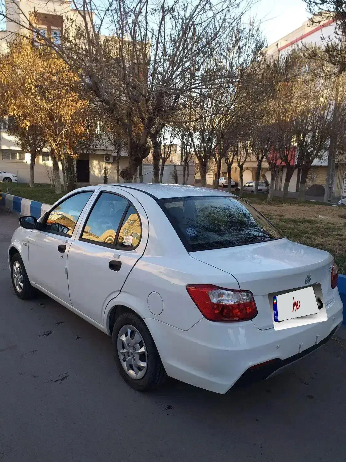 ساینا s|خودرو سواری و وانت|میانه, |دیوار