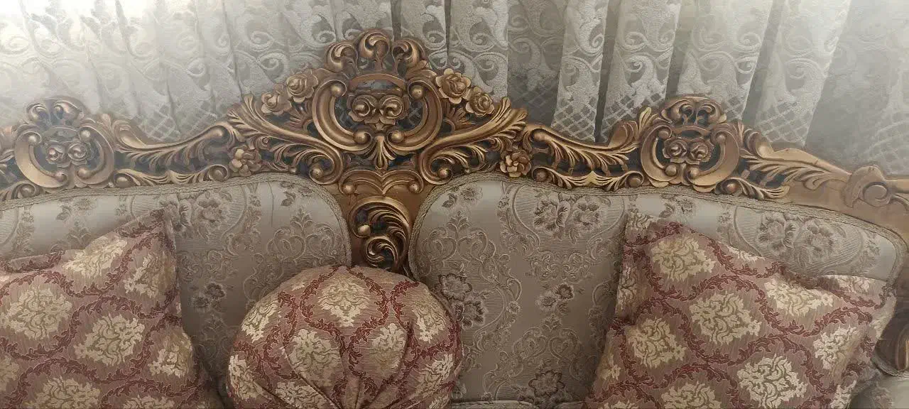 مبل سلطنتی ده نفره شیک|مبلمان خانگی و میز عسلی|قم, پردیسان|دیوار