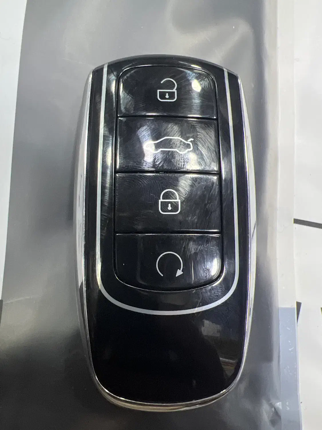 ریموت خودرو گمشده|اشیا|شیراز, باجگاه|دیوار